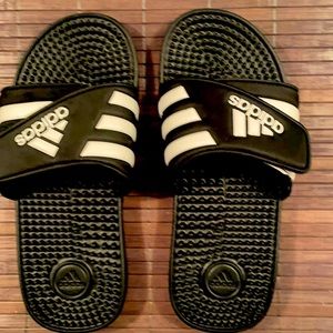 EUC-Adidas Adissage Sport Slides